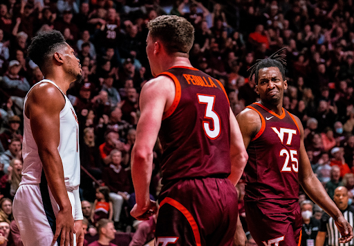 More chaos and upsets in men's NCAA weekend hoops