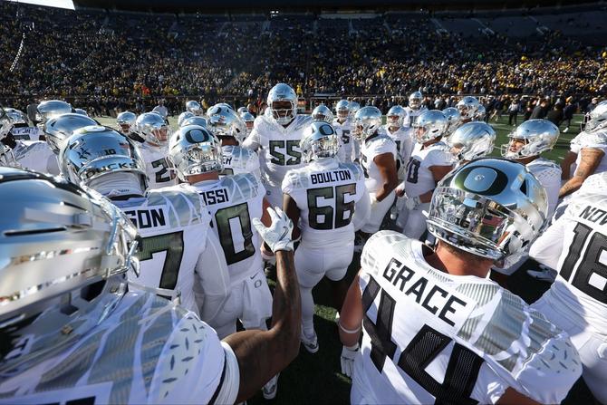 Oregon earned the No. 1 spot in the first College Football Playoff rankings.
