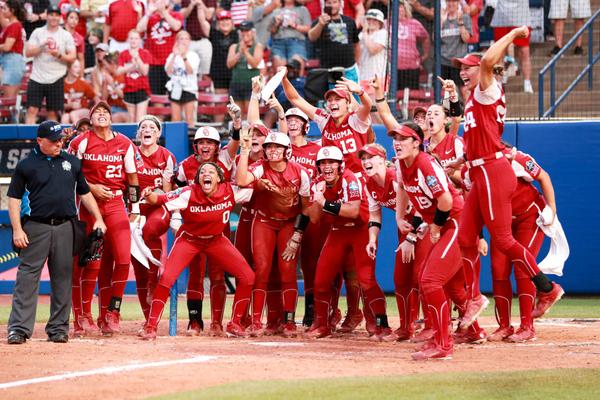 NCAA softball: No.1 Oklahoma wins WCWS championship