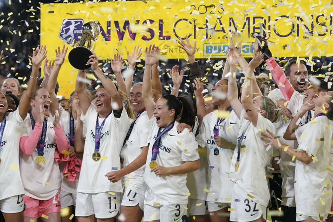 NJ/NY Gotham FC celebrating the NWSL championship