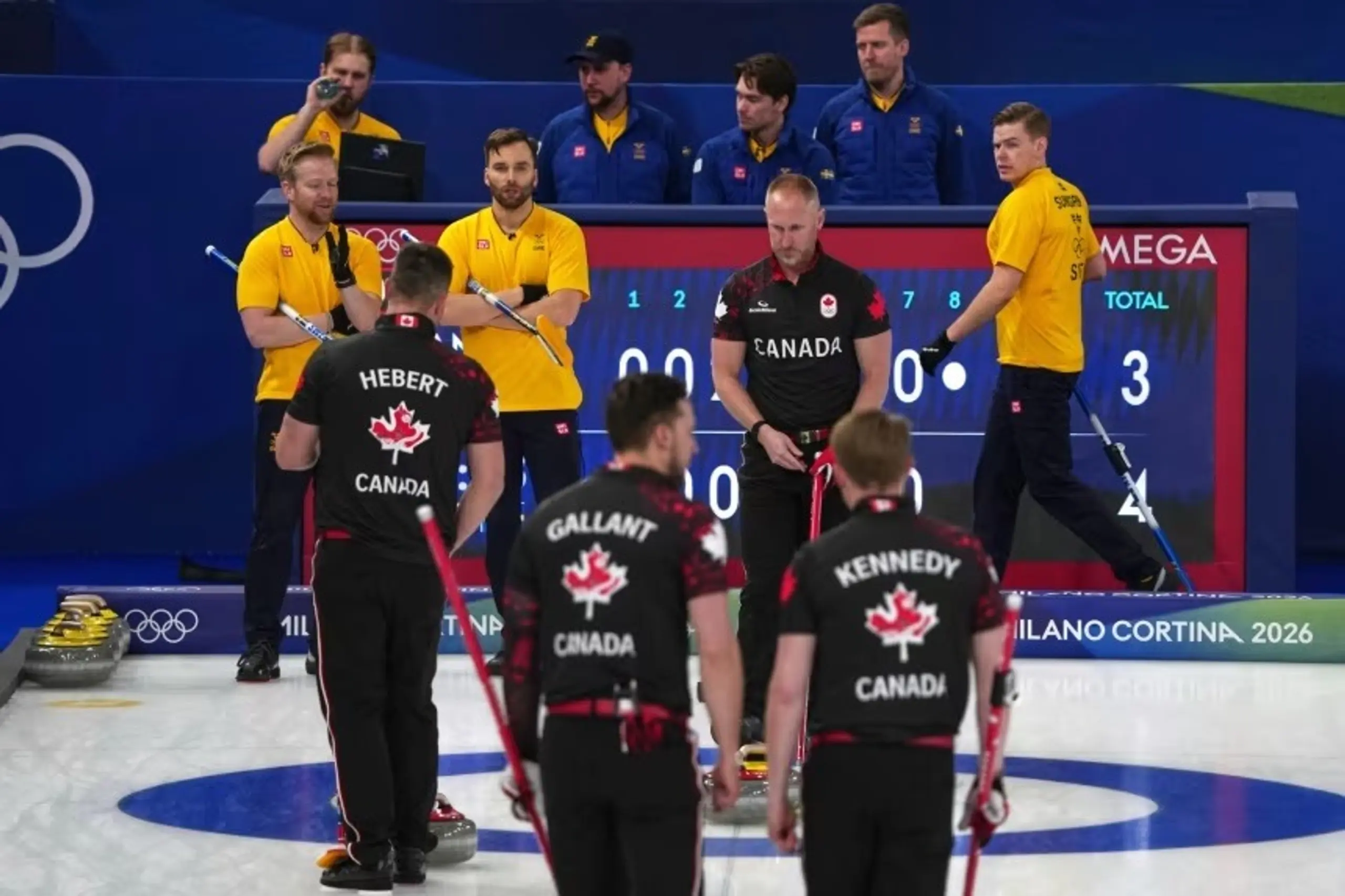 Canada and Sweden in a men's curling round-robin matchup.