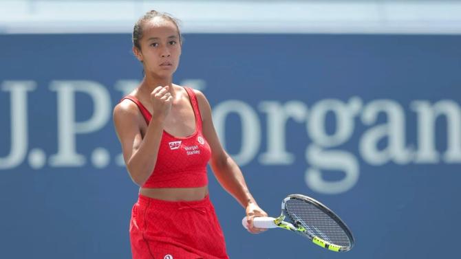Leylah Fernandez celebrates after a point at the US Open.