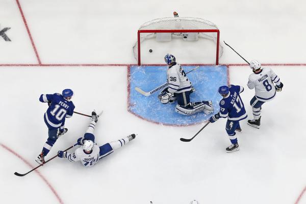NHL playoffs: Canadian teams struggle