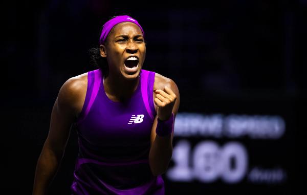 World No. 3 Coco Gauff defeats No. 2 Iga Świątek, clinches semis berth at WTA Finals