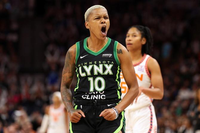 Courtney Williams #10 of the Minnesota Lynx celebrates against the Connecticut Sun.