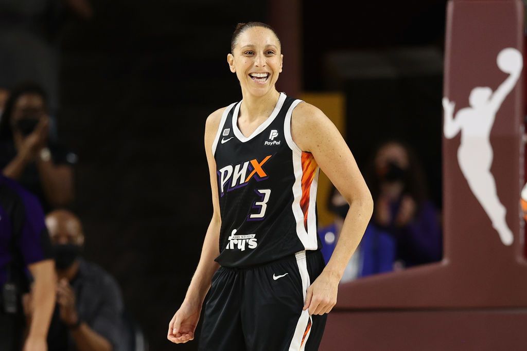 Game 4 previews of the WNBA Finals 