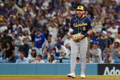 Milwaukee Brewers sweep two-time defending champ LA Dodgers, advance to first World Series in 44 years