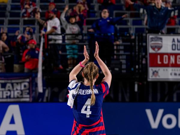 USWNT veteran Becky Sauerbrunn retires from professional soccer