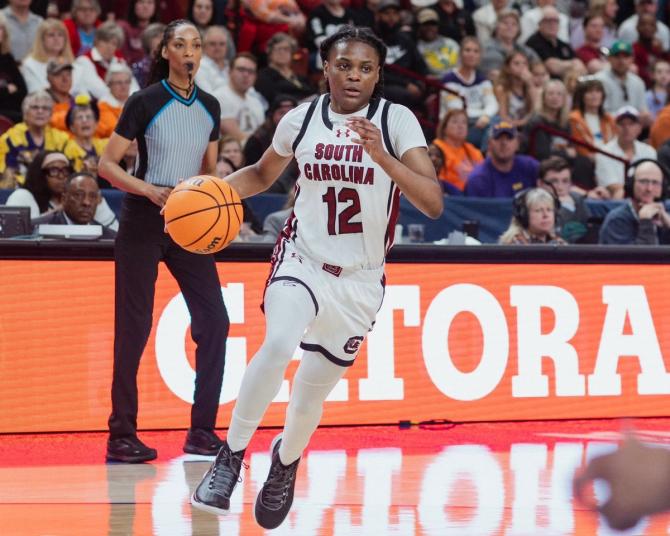 MiLaysia Fulwiley dribbles the ball during the SEC Championship game.
