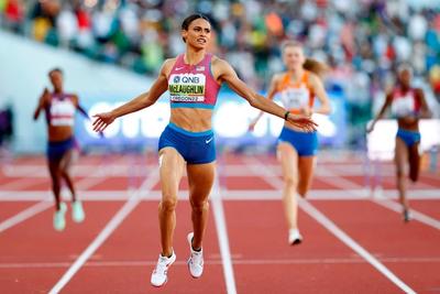 Sydney McLaughlin breaks own 400m hurdle record