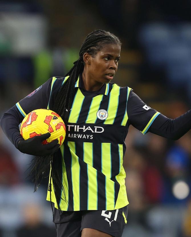 Khadija Shaw of Manchester City Women goal celebration after scoring to put Manchester City Women 3-0 ahead during the Barclays Women's Super League match between Crystal Palace and Manchester City at VBS Community Stadium on November 3, 2024 in Sutton, England.