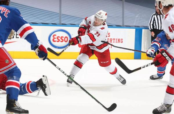 Ep #30: Everything you need to know about the NHL & NBA playoffs, baby!