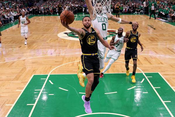 NBA Finals: Steph Curry's 43 point performance evens series
