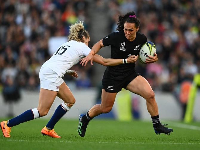 New Zealand rugby icon Portia Woodman-Wickliffe makes a run at the 2022 Women’s Rugby World Cup.