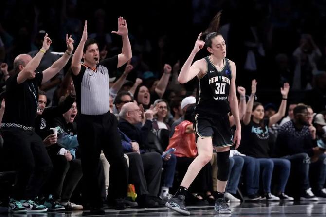The NY Liberty’s Breanna Stewart holds up her finger in Game 2 of the 2024 WNBA Finals.