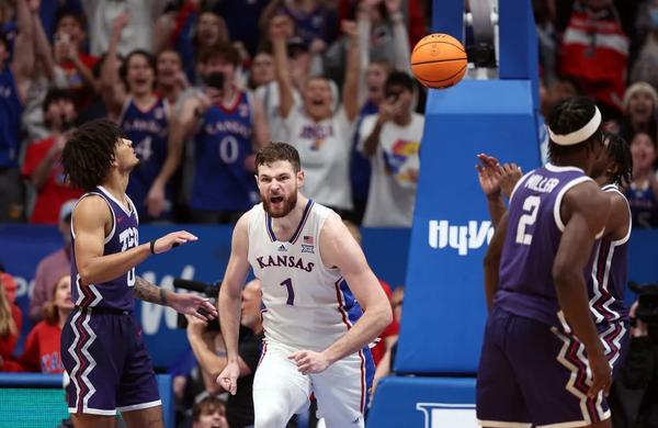 Conference play takes flight in NCAA basketball