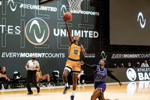 Basketball: Bet on women, baby