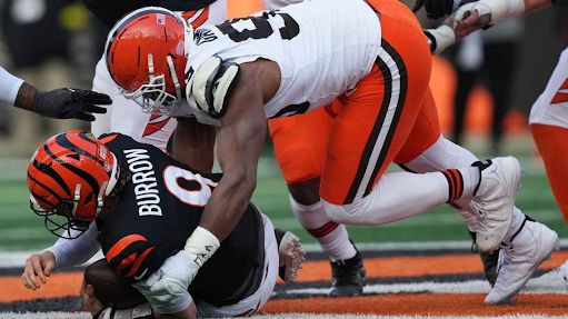 Cleveland Browns defensive end Myles Garrett sacks Cincinnati Bengals quarterback Joe Burrow.