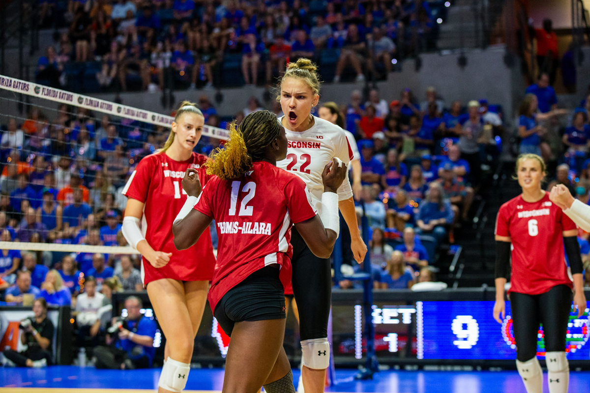 No. 5 Stanford and No. 1 Wisconsin pull off five-set comeback thrillers