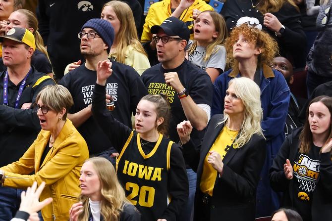 Jason Sudeikis watches the game between the South Carolina Gamecocks and the Iowa Hawkeyes during the NCAA Women's Basketball Tournament National Championship at Rocket Mortgage Fieldhouse on April 7, 2024 in Cleveland, Ohio.