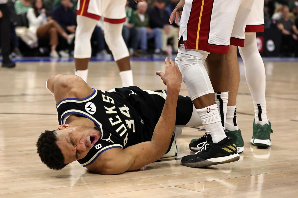 Superstar injuries could cost two NBA powerhouses in the playoffs