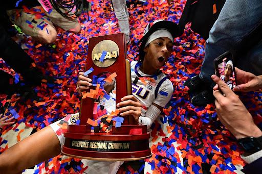 Who will be dancing to the women's Final Four in Dallas?