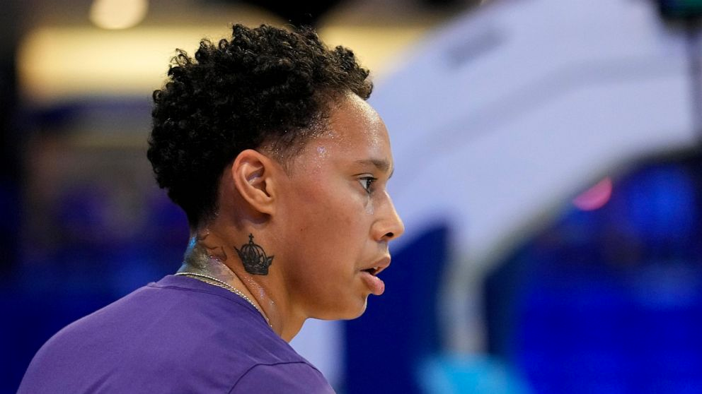WNBA players call for charter flights after Brittney Griner harassed at airport