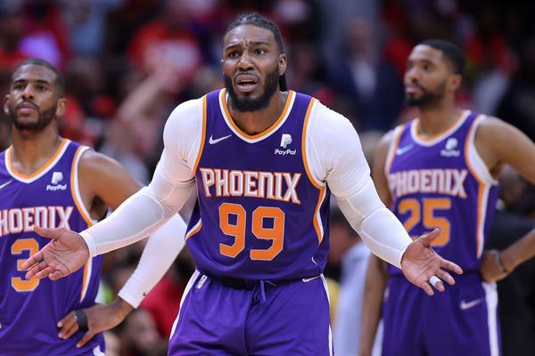 NBA Playoffs: Head on a swivel