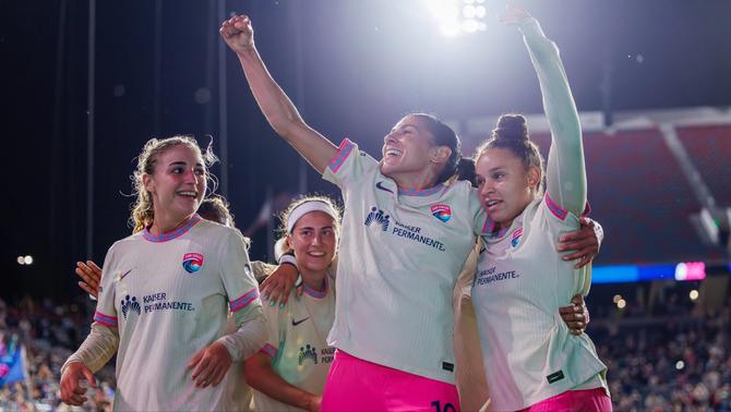 San Diego Wave celebrates after a win.