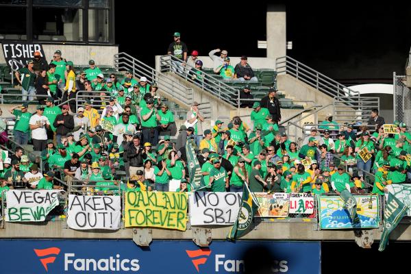  Oakland A’s fans fight against Vegas, Mbappé’s PSG drama, & USWNT World Cup roster musings