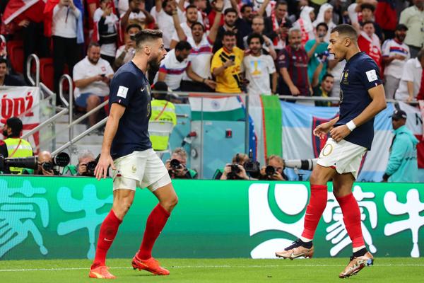 Fútbol is life: World Cup knockouts & NWSL ownership updates