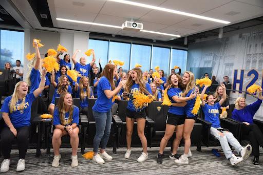 The roads to the men's and women's College Cups continue