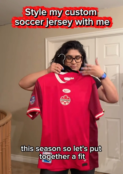 To celebrate BMO becoming the Official Bank of Canada Soccer, we hosted our first-ever jersey upcycling workshop.