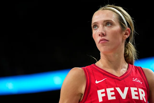 Indiana Fever guard Lexie Hull (10).