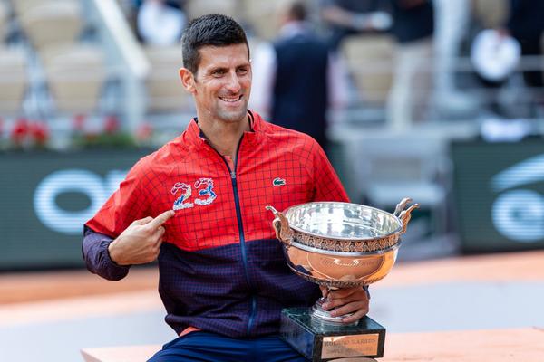 Iga Świątek and Novak Djokivic win historic French Open titles