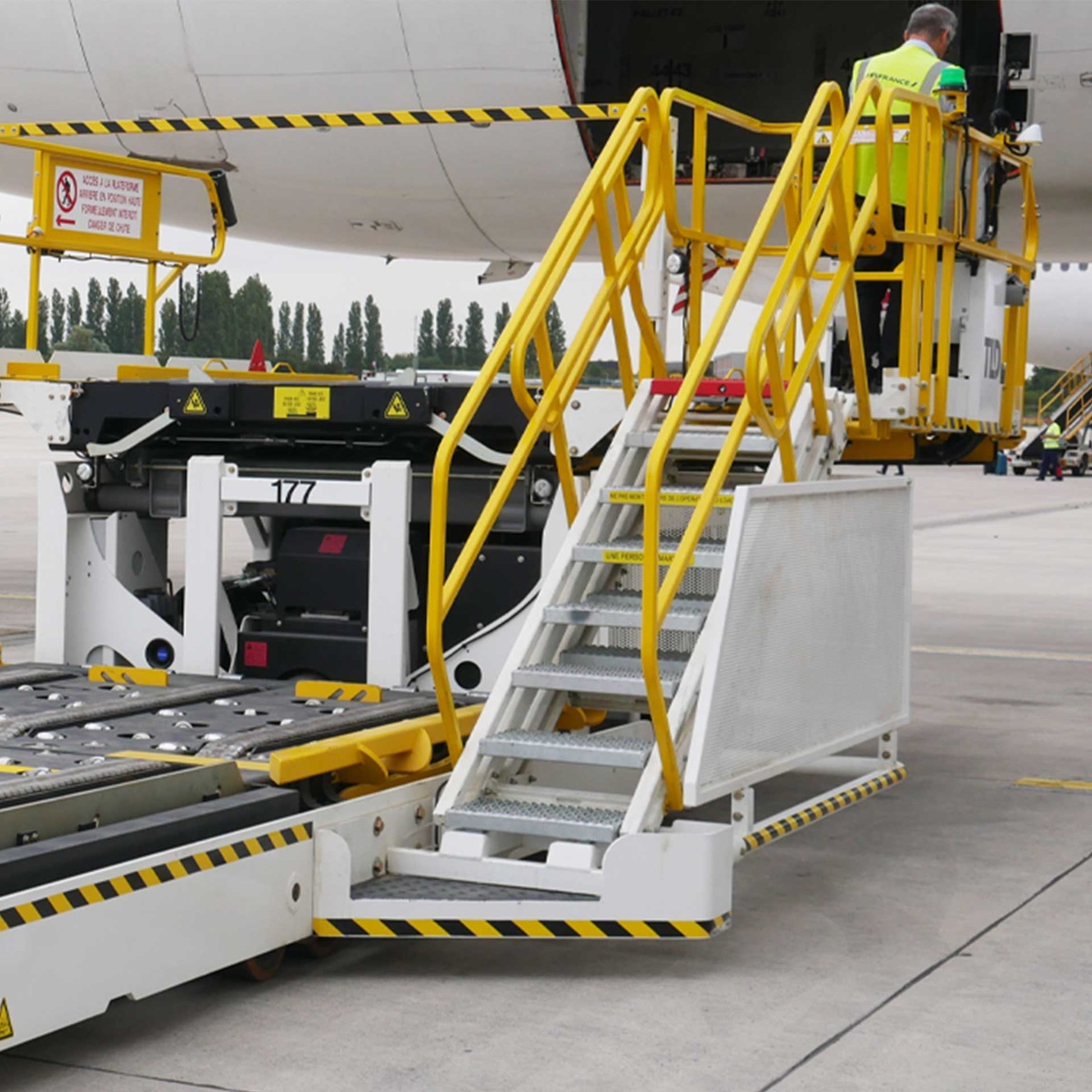 ASD+ – Automated docking system for airport equipment | Semcon
