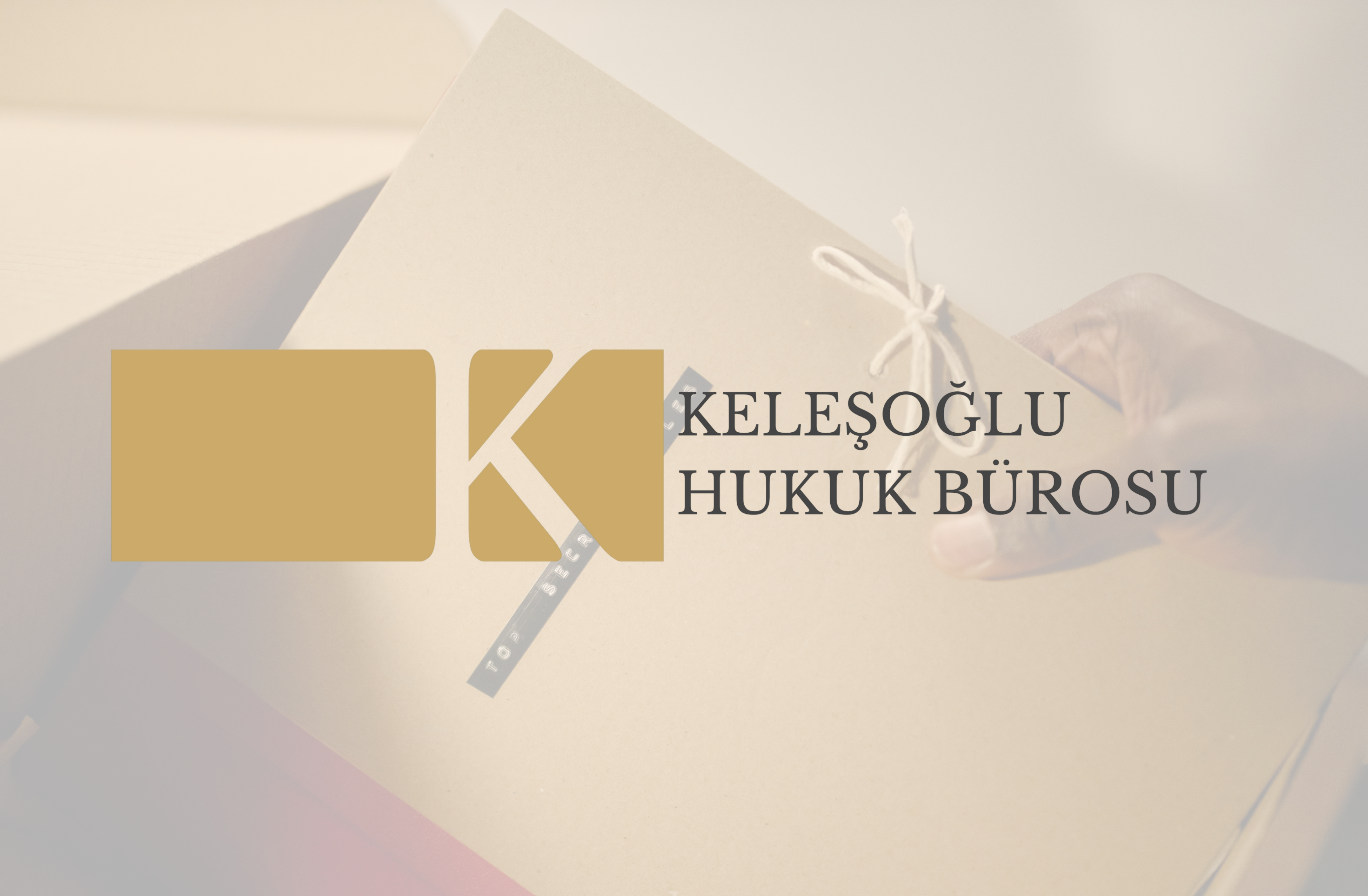 Hukuk kitapları ve adalet temalı görsel