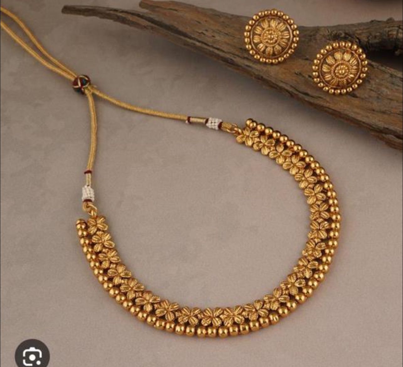 18K gold floral beaded necklace with stud earrings