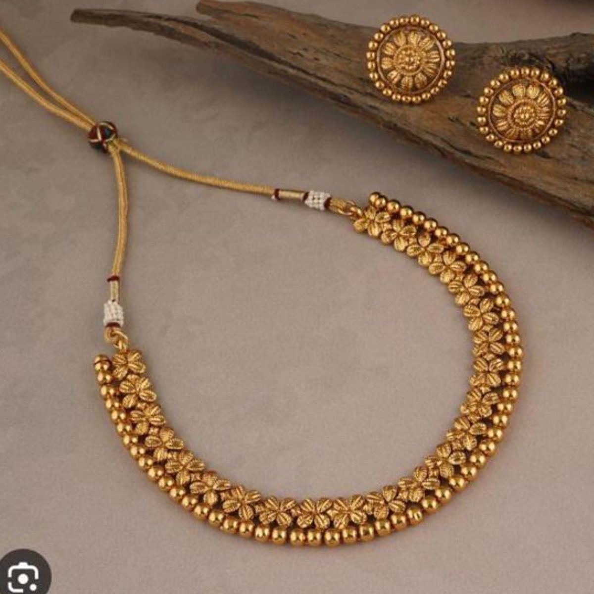 18K gold floral beaded necklace with stud earrings