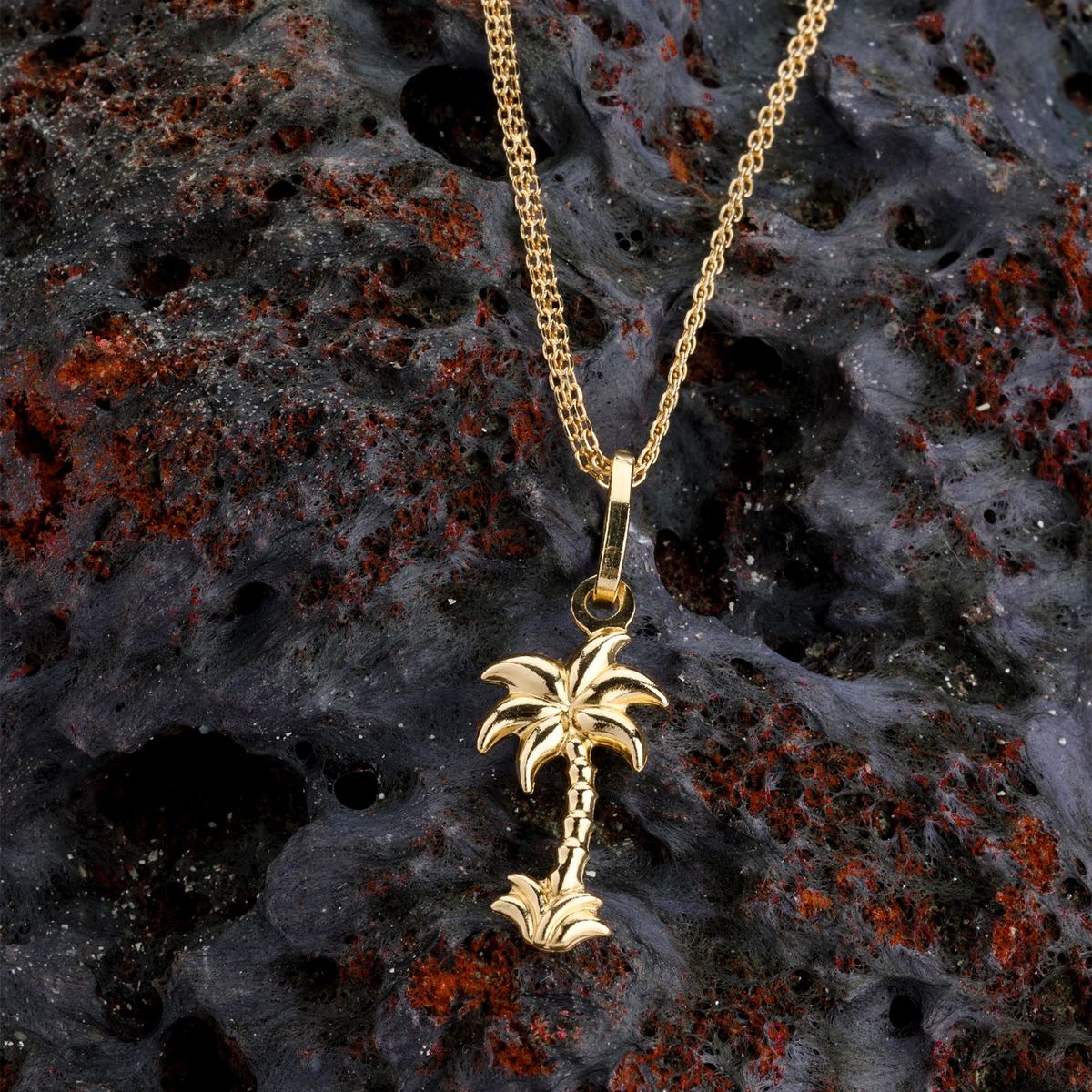 18K gold gold palm tree pendant