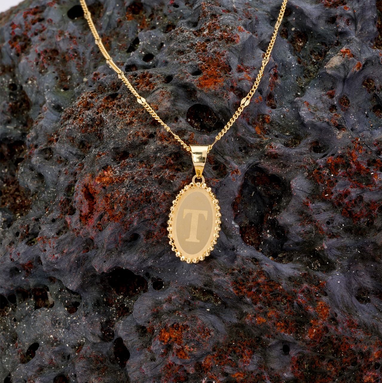 18K gold gold oval initial pendant
