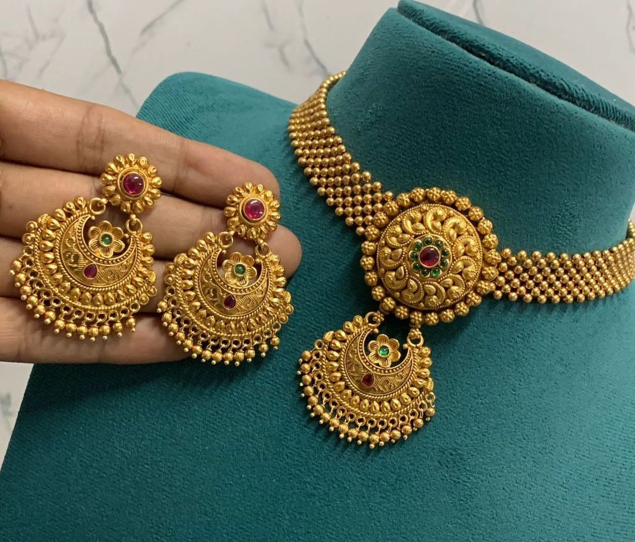 22K gold stone-studded chandbali necklace set
