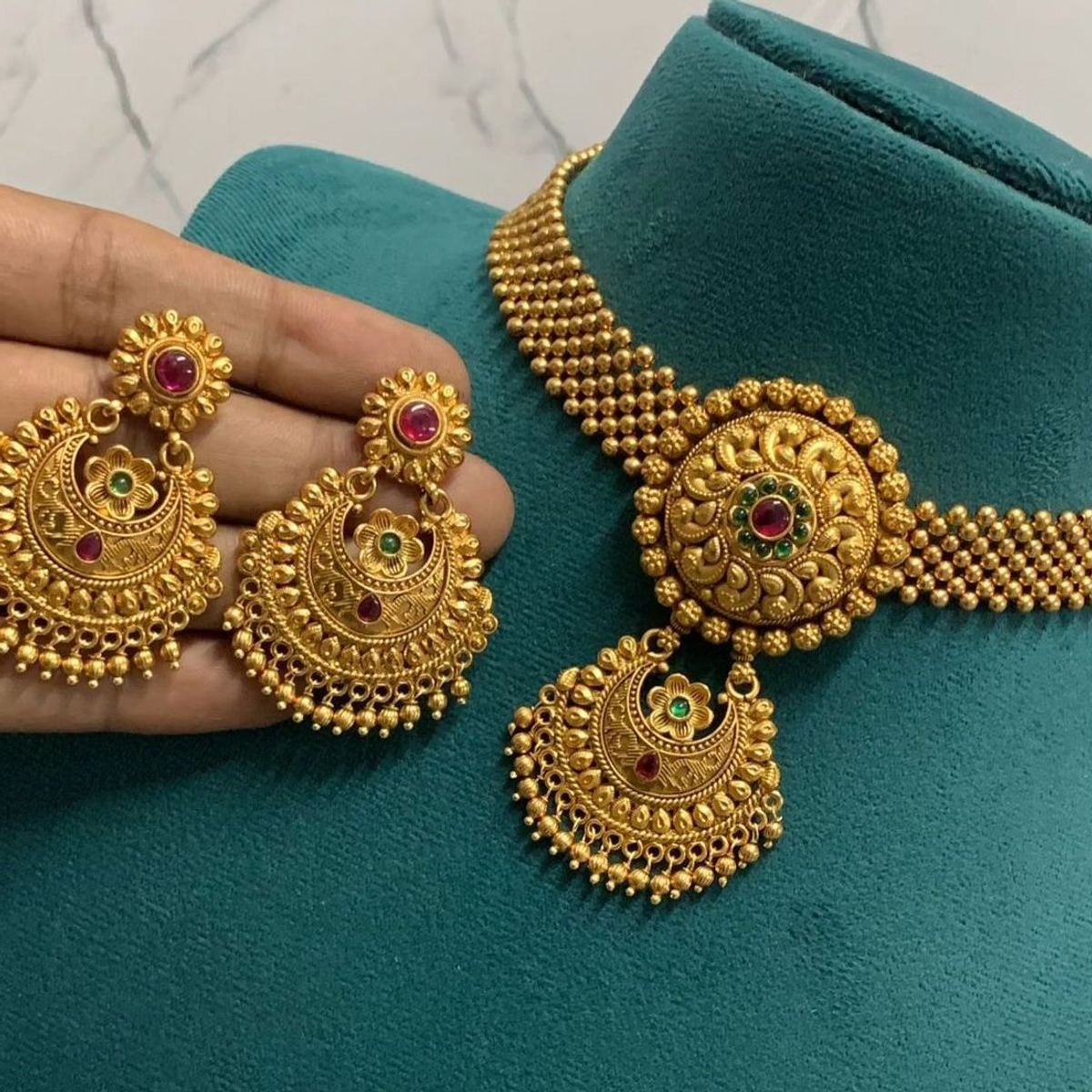 22K gold stone-studded chandbali necklace set