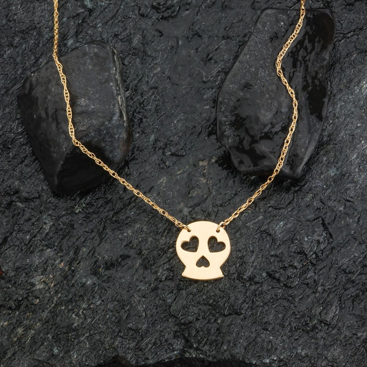 18K gold gold skull-shaped pendant
