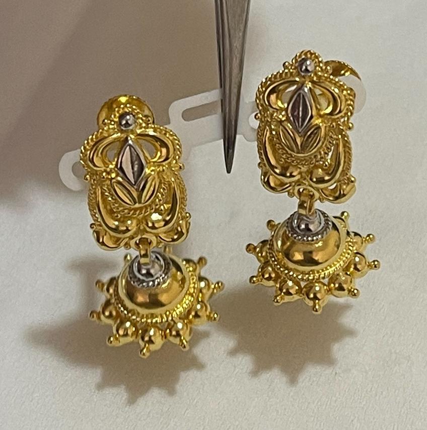 22K gold two-tone gold jhumka earrings