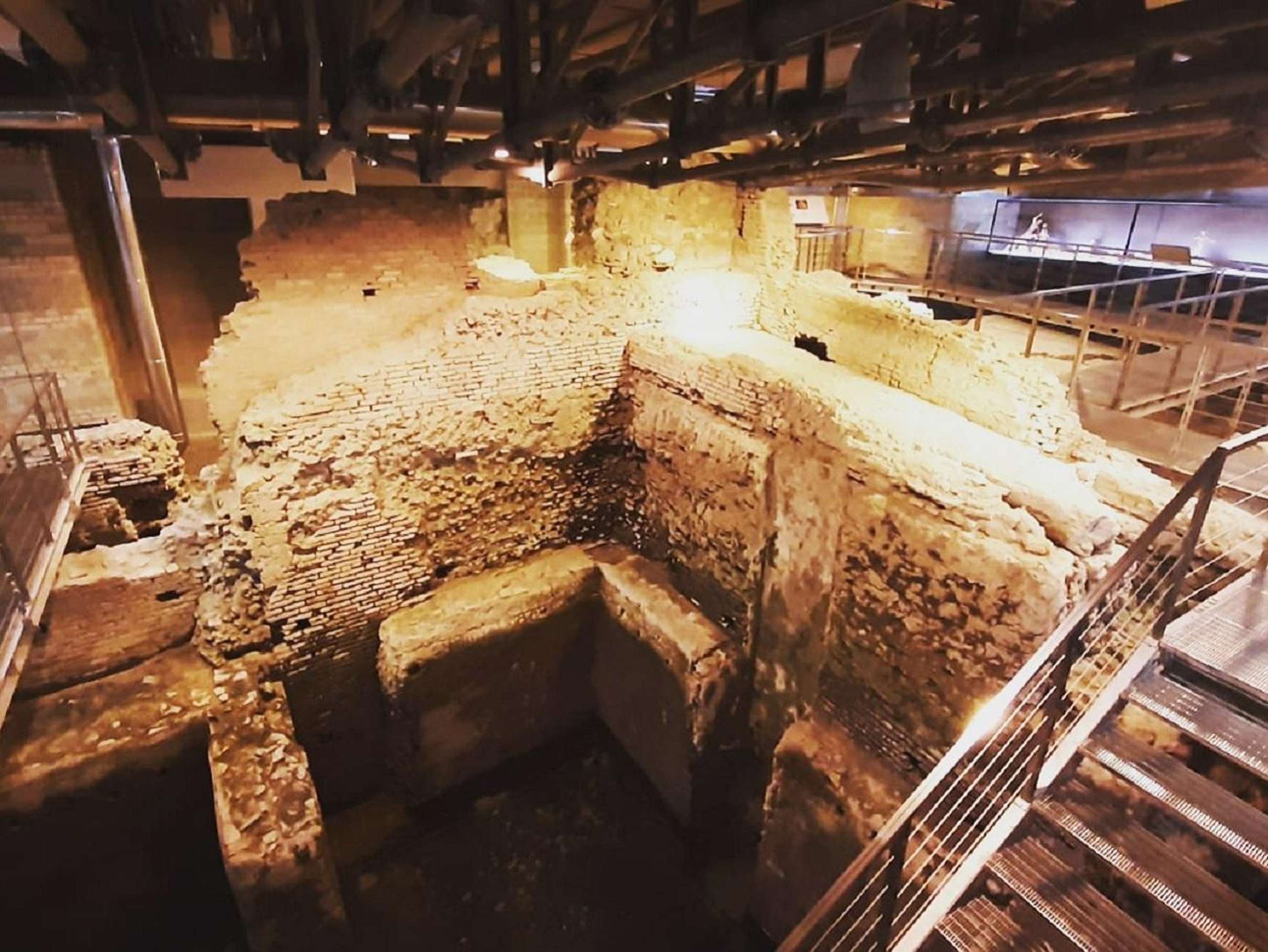 Vatican Necropolis Underground Tour: Ancient Roman Tombs, Vatican City — photo 2