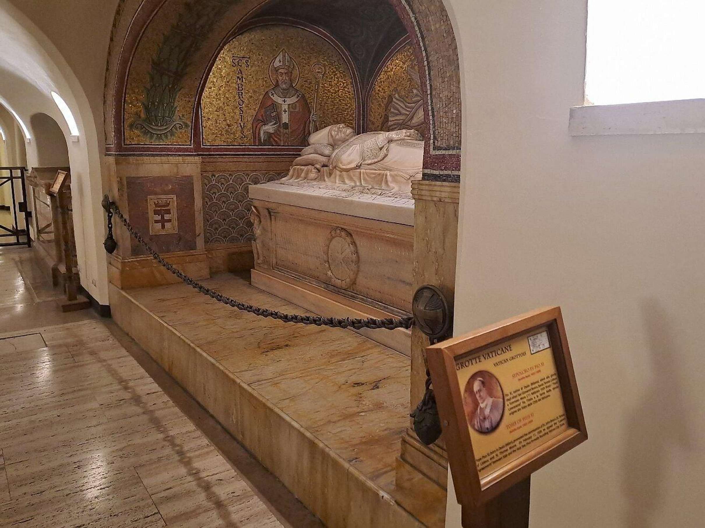 Vatican Grottoes & Dome Tour: Underground to Panoramic, Vatican City — photo 2