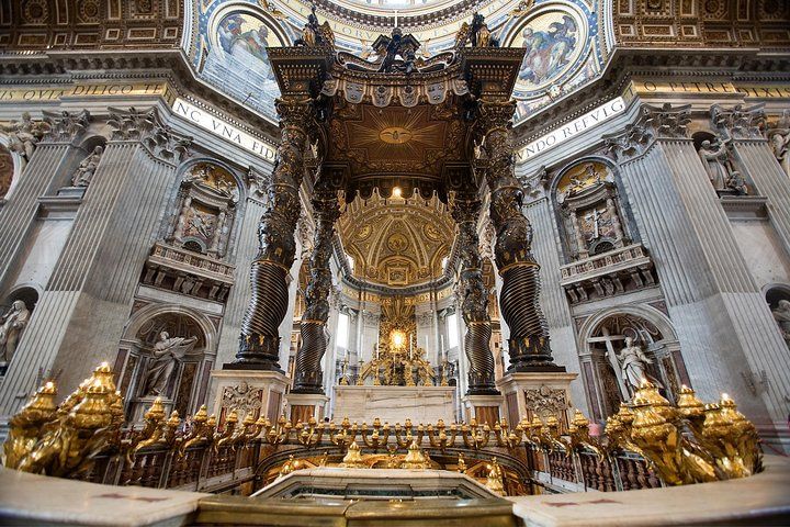 VIP Vatican Tour: Priority Access, Expert Guide & Headsets