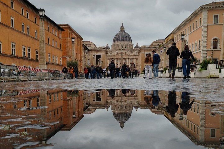 Vatican Tour: Art Historian Guide, Max 10 & Basilica, Vatican City — photo 4