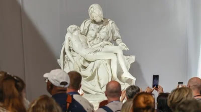 St. Peter's Basilica, La Pietà & Papal Grottoes: Tour